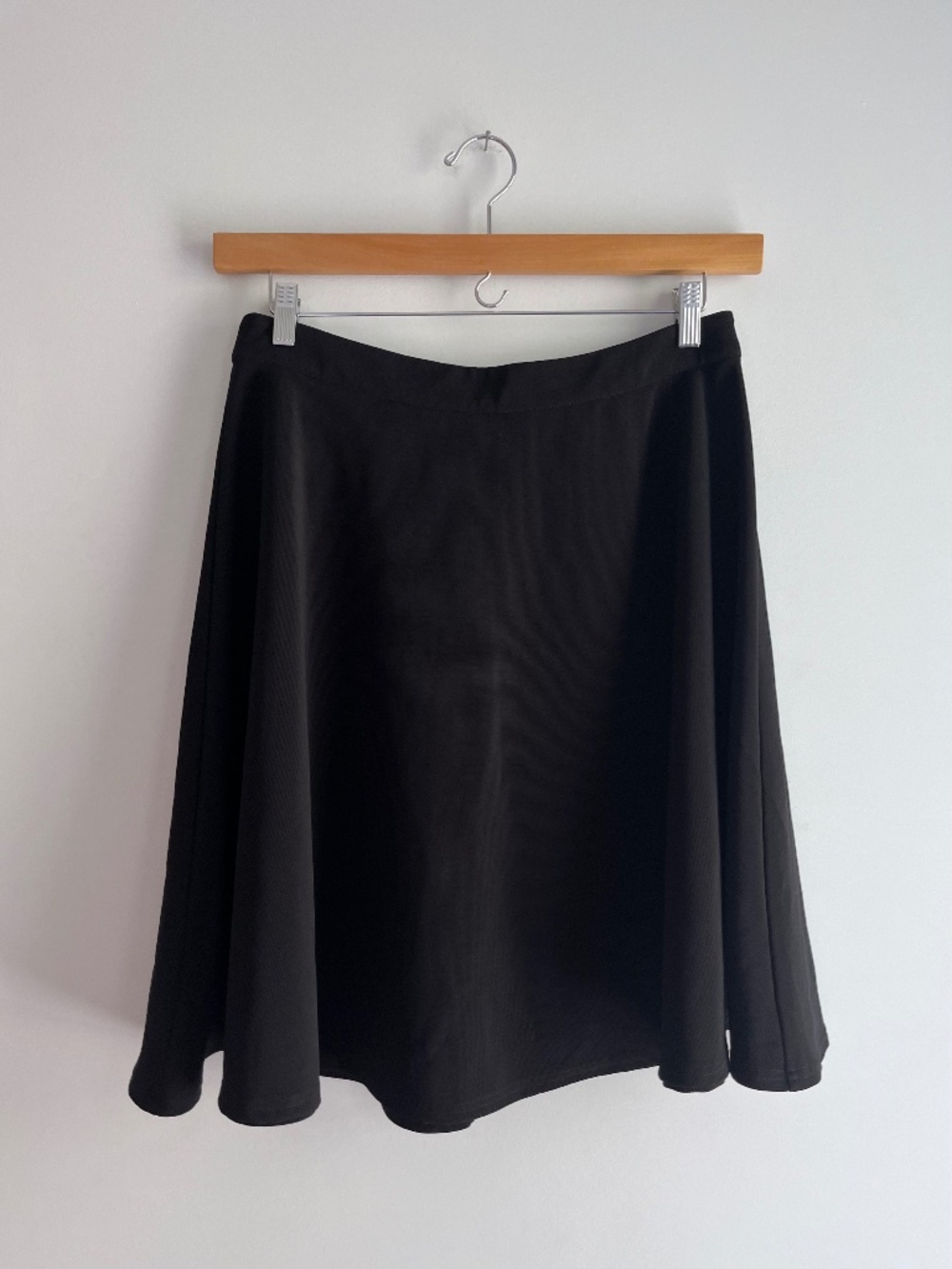 Circle skirt in mid-weight stretch - Knee length - Black - Size XL